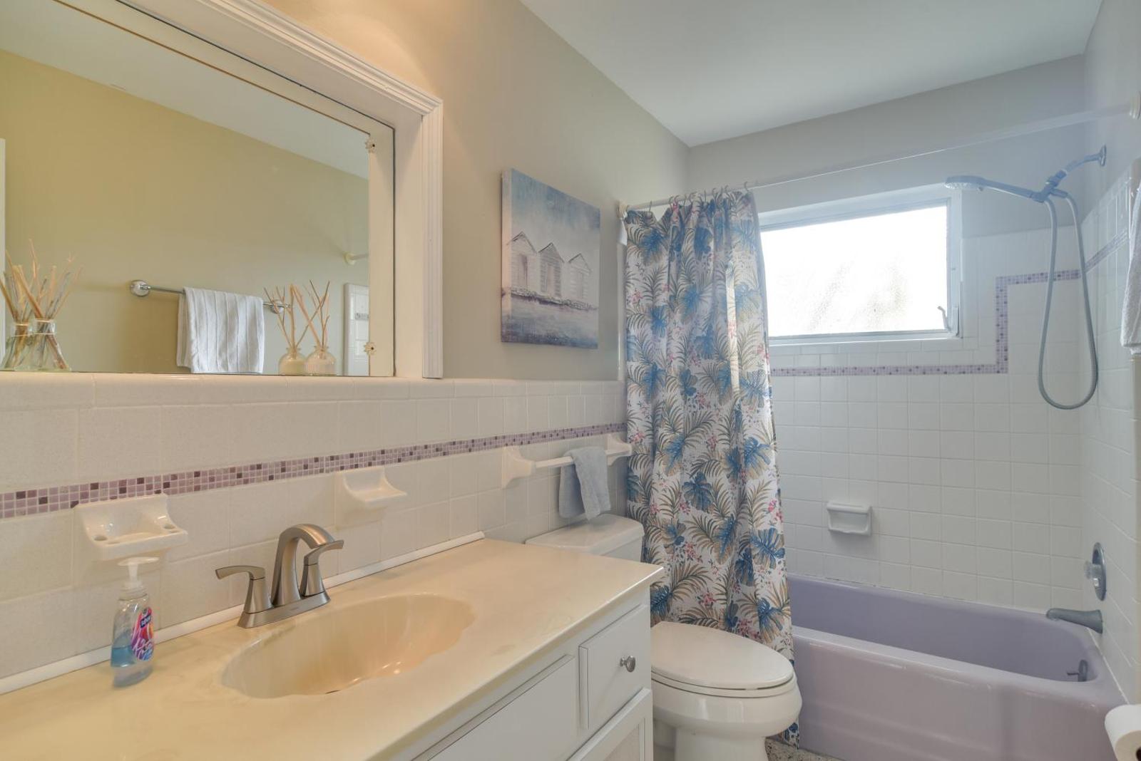 Largo Home with Private Pool and Spa 4 Miles to Beach! Main image 1